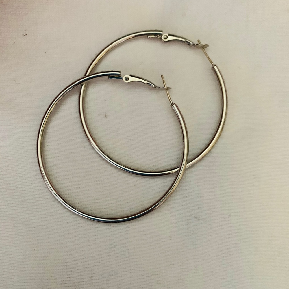 Small Silver Hoops🤍✨✨ - Picture 3 of 4